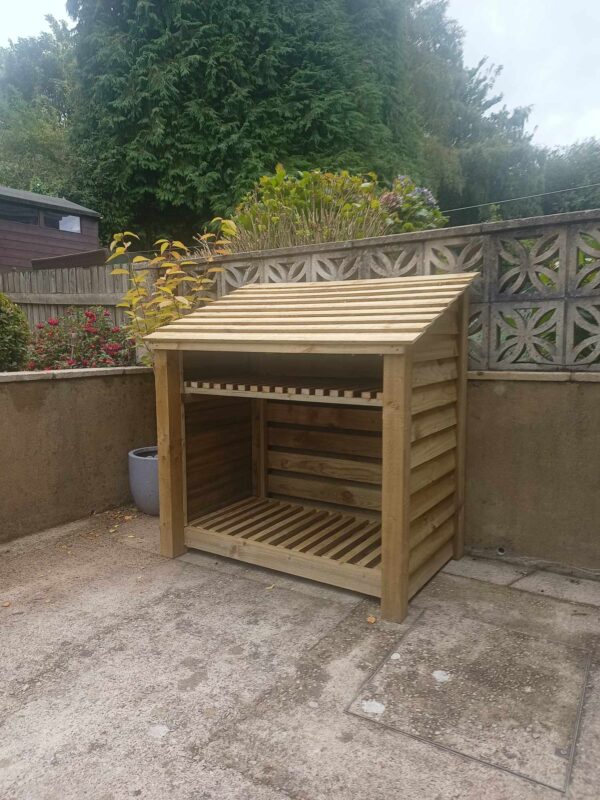 4ft Kirklevington log store with shelf, no doors