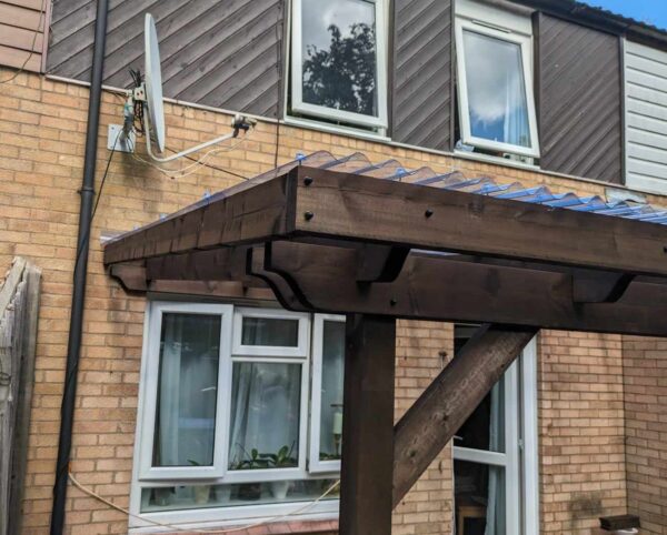 Lean To Pergola with Roof