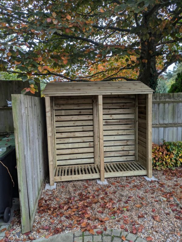 7ft x 7ft log store Oldham